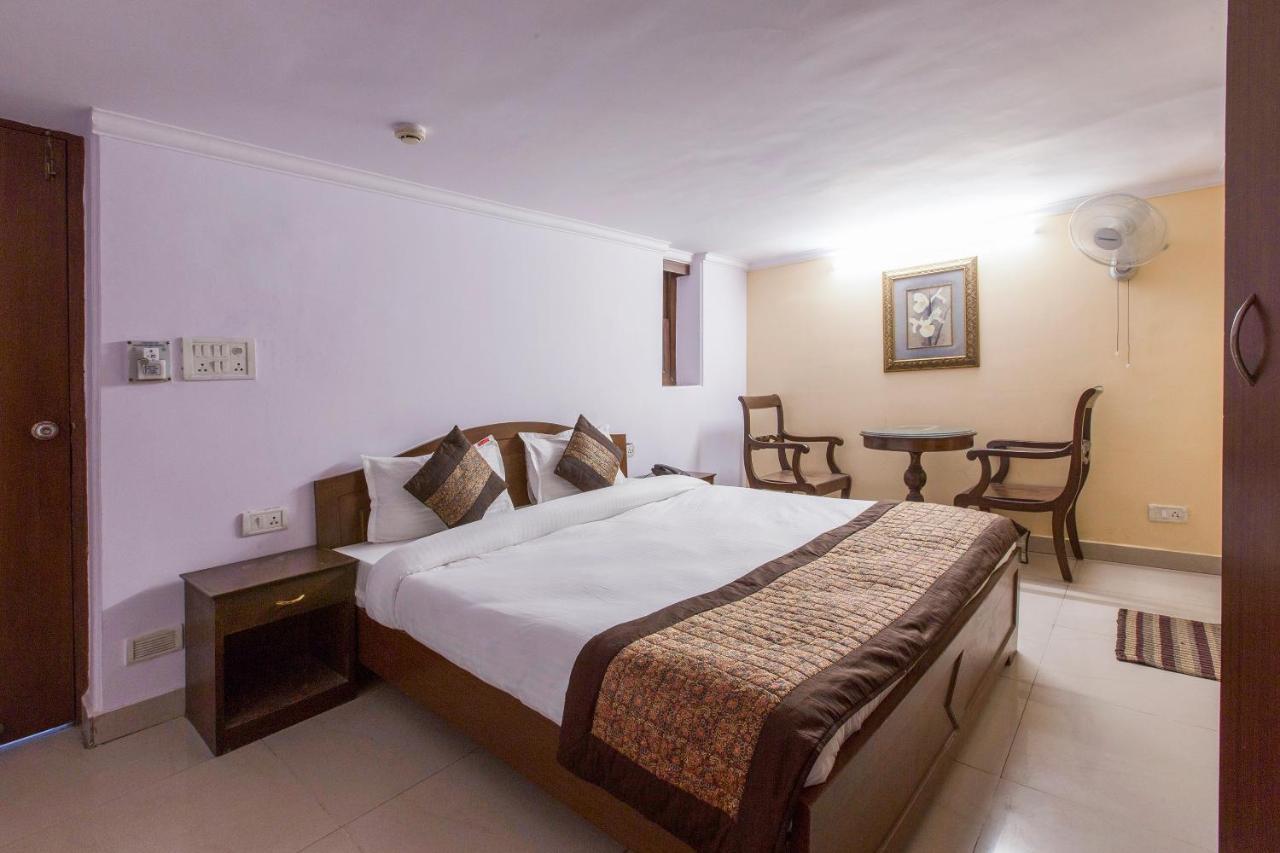 Oyo Hotel Landmark Inn New Delhi Extérieur photo